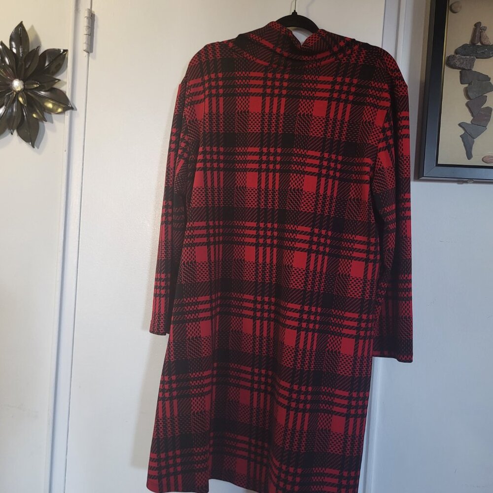 LADIES  DRESS - Picture 2 of 2